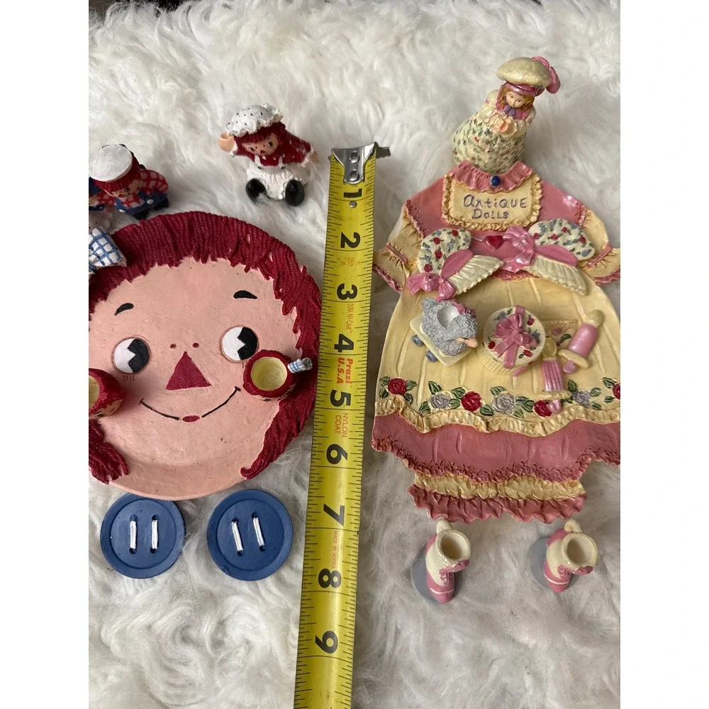 Raggedy Ann and Andy Antique Dolls Resin Wall Decor Plaque Set of 2 Red Pink
